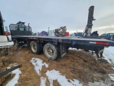 2004 Pete P330 Wood Deck With Headacke Rack