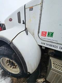 Peterbilt 330 Quarter Fender