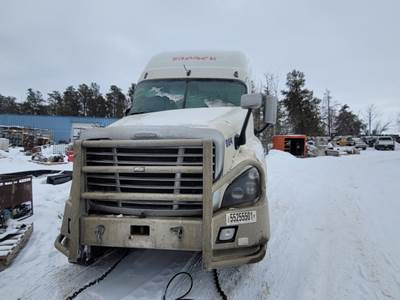 Freightliner Cascadia 125 Radiator
