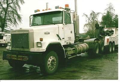 Autocar ACL64 Salvage Truck