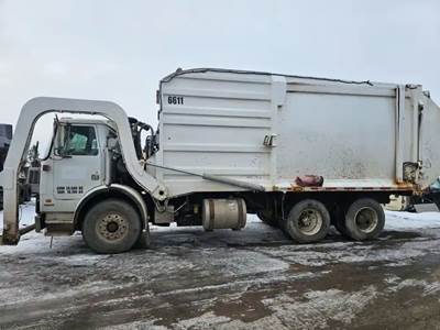 Autocar WX Salvage Truck