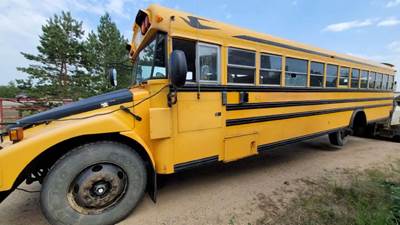 Blue Bird BB Conventional Salvage Truck