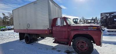 Ford F-500 Salvage Truck