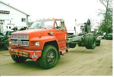 Ford F-800 Salvage Truck