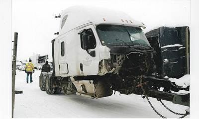 Freightliner Cascadia Salvage Truck