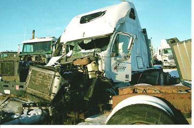 Freightliner Columbia 112 Salvage Truck