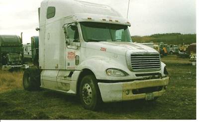 Freightliner Columbia 120 Salvage Truck