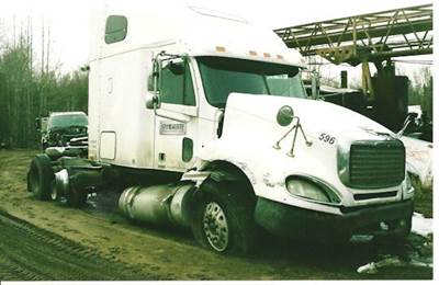 Freightliner Columbia 120 Salvage Truck