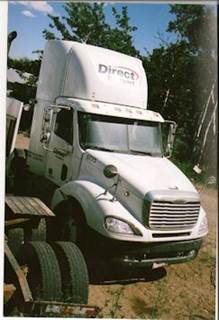 Freightliner Columbia 120 Salvage Truck