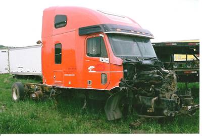 Freightliner Columbia Salvage Truck
