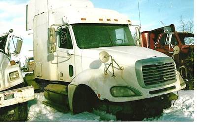Freightliner Columbia Salvage Truck