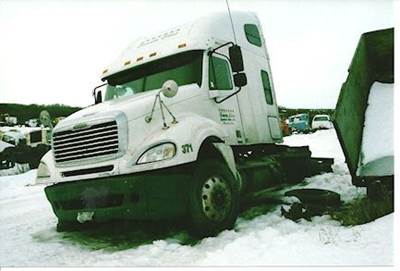 Freightliner Columbia Salvage Truck