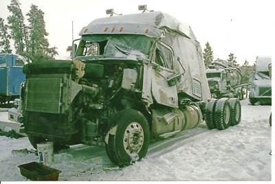 Freightliner Coronado 122 Salvage Truck