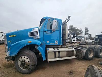Freightliner Coronado 122 SD Salvage Truck