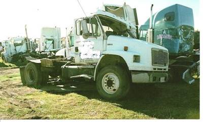 Freightliner FL106 Salvage Truck