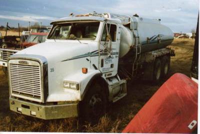 Freightliner FL112 Salvage Truck