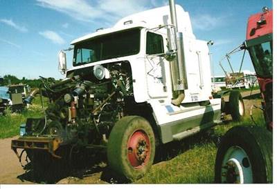 Freightliner FL120 Salvage Truck