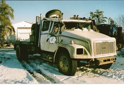 Freightliner FL60 Salvage Truck