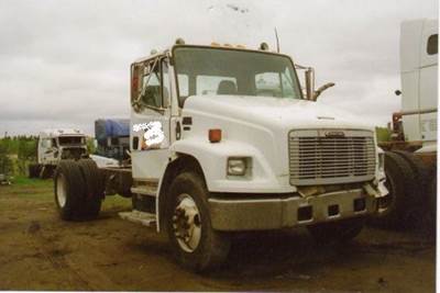 Freightliner FL60 Salvage Truck
