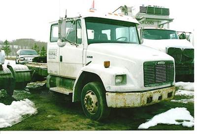 Freightliner FL70 Salvage Truck