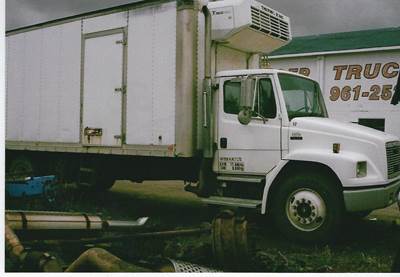 Freightliner FL80 Salvage Truck