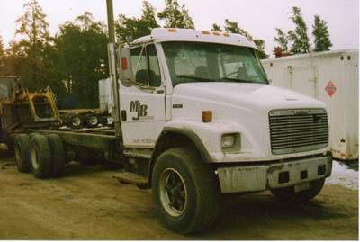 Freightliner FL80 Salvage Truck