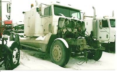 Freightliner FLD120 Salvage Truck