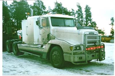 Freightliner FLD120 Salvage Truck