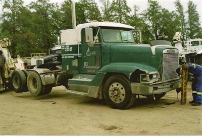 Freightliner FLD120 Salvage Truck