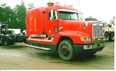 Freightliner FLD120 Salvage Truck