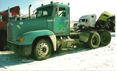 Freightliner FLD120 Salvage Truck