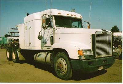 Freightliner FLD120 Salvage Truck