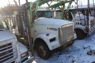Freightliner FLD120 Salvage Truck