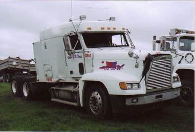 Freightliner FLD120 Salvage Truck