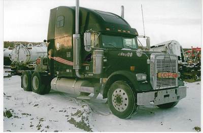 Freightliner FLD120 Classic Salvage Truck