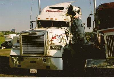 Freightliner FLD120 Classic Salvage Truck