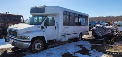 GMC C5500 Salvage Truck