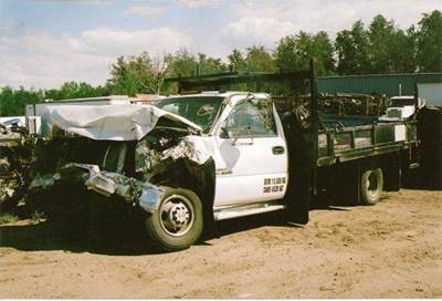 GM/Chev (HD) SILVERADO 2500 PICKUP Salvage Truck