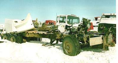 International 2554 Salvage Truck