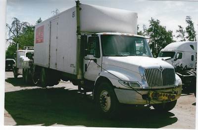 International 4300 Salvage Truck