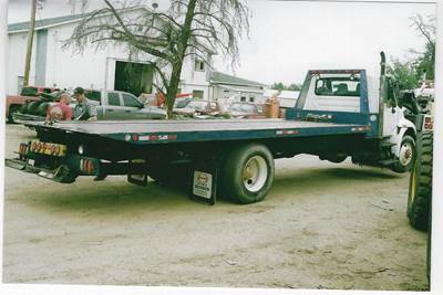 International 4300 Salvage Truck