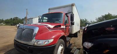 International 4300 Salvage Truck