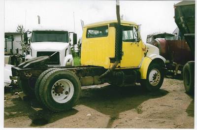 International 4700 Salvage Truck