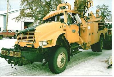 International 4700 Salvage Truck