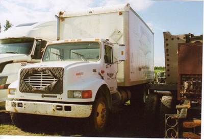 International 4700 Salvage Truck
