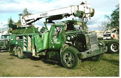 International 4700 Salvage Truck