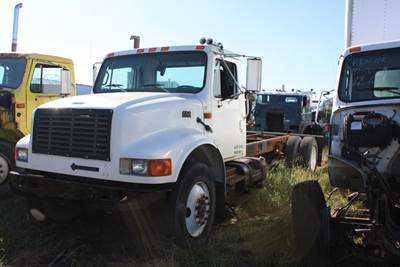 International 4700 Salvage Truck