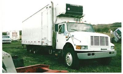 International 4900 Salvage Truck