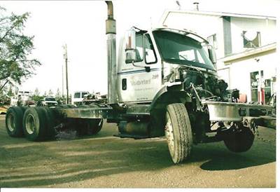 International 7400 Salvage Truck