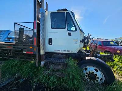 International 7400 Salvage Truck